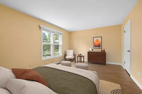 Bedroom - 830 Forest Ave #B, Evanston, IL 60202 photo 2 of 2