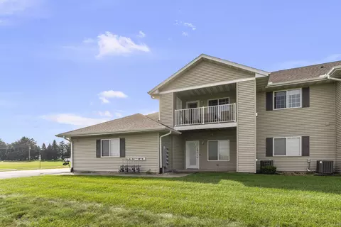 Other - 440 E Franklin St #203, Eldridge, IA 52748 photo 2 of 8
