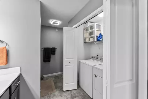 Other - 440 E Franklin St #203, Eldridge, IA 52748 photo 5 of 8