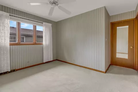 Bedroom - 1023 S Lancaster St, Mount Prospect, IL 60056 photo 5 of 7