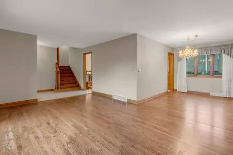 Living - 1023 S Lancaster St, Mount Prospect, IL 60056 photo 2 of 7