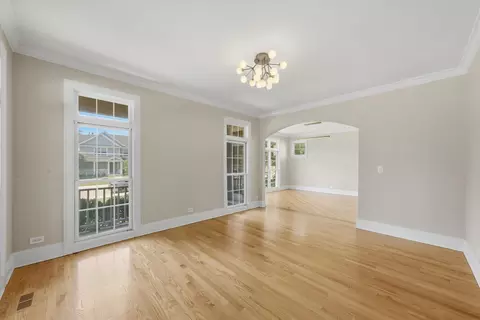 Living - 301 Spruce St, Glenview, IL 60025 photo 4 of 7