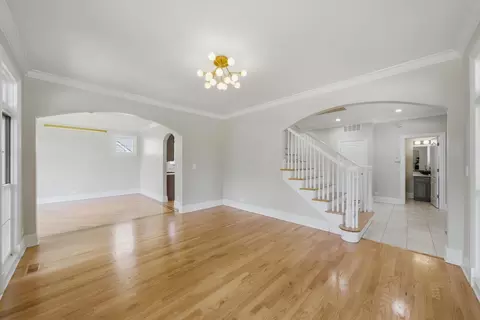 Living - 301 Spruce St, Glenview, IL 60025 photo 1 of 7