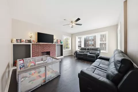 Living - 7948 S Drexel Ave, Chicago, IL 60619 photo 4 of 5