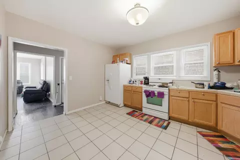 Kitchen - 7948 S Drexel Ave, Chicago, IL 60619 photo 3 of 3