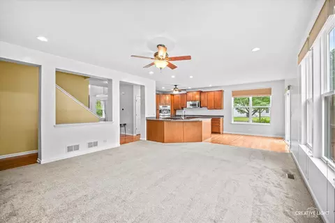 Living - 2038 Padua Dr, Elgin, IL 60123 photo 4 of 4