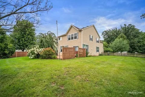 Exterior - 2038 Padua Dr, Elgin, IL 60123 photo 4 of 5