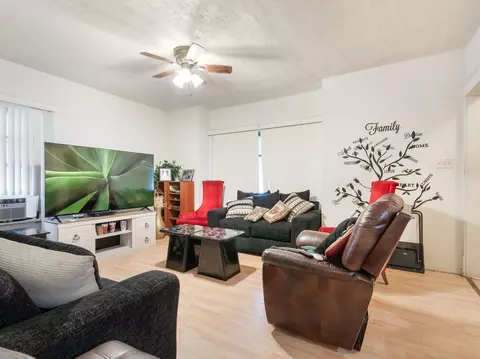 Living - 1209 E Maple St, Kankakee, IL 60901 photo 3 of 3