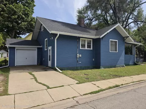 Exterior - 1209 E Maple St, Kankakee, IL 60901 photo 3 of 3