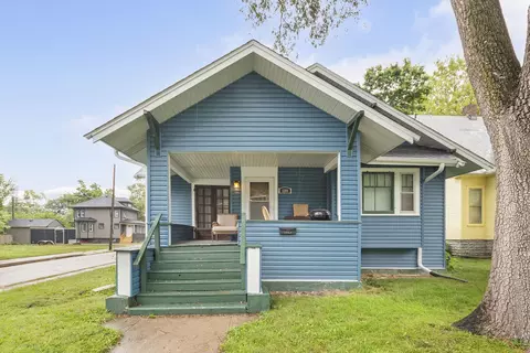 Exterior - 1209 E Maple St, Kankakee, IL 60901 photo 2 of 3