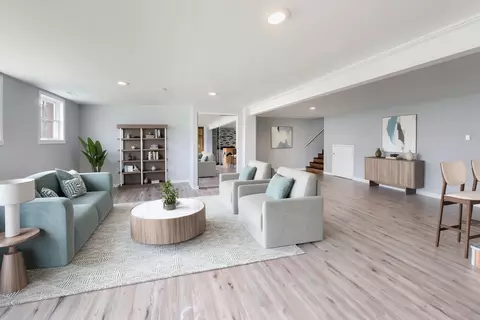 Living - 2925 E 188th Pl, Lansing, IL 60438 photo 8 of 10