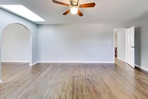 Living - 2925 E 188th Pl, Lansing, IL 60438 photo 6 of 10