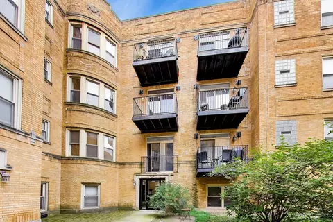 1639 W Farwell Ave #2, Chicago, IL 60626