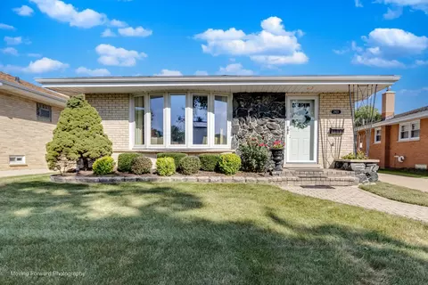 2923 Downing Ave W, Westchester, IL 60154