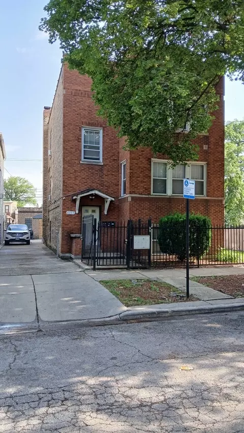 4157 W Crystal St, Chicago, IL 60651