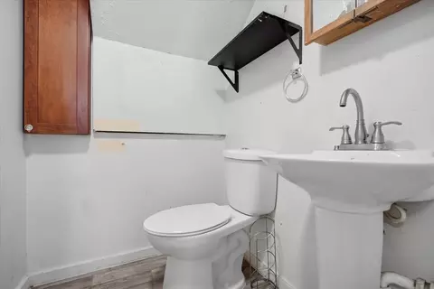 Bath - 1112 West Ave, Normal, IL 61761 photo 3 of 4