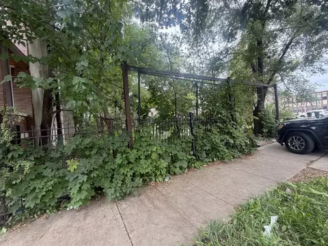 815 S Karlov Ave, Chicago, IL 60624
