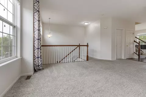 Living - 809 Brodhead Dr, Aurora, IL 60504 photo 2 of 4
