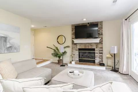 Living - 903 N Linden St #140, Normal, IL 61761 photo 1 of 4