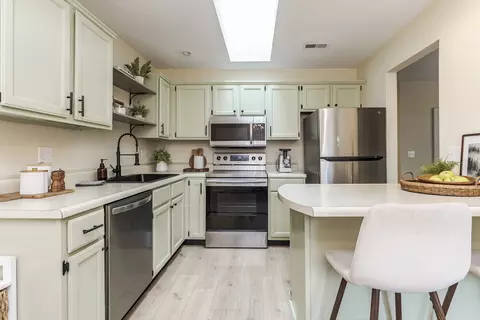 Kitchen - 903 N Linden St #140, Normal, IL 61761 photo 1 of 5