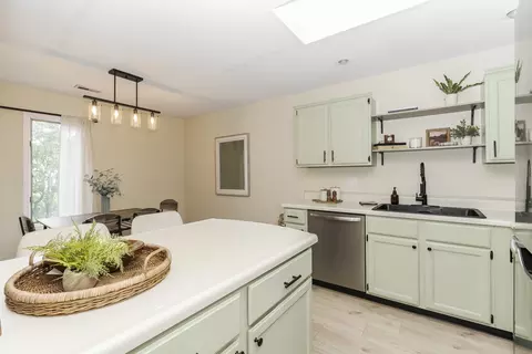 Kitchen - 903 N Linden St #140, Normal, IL 61761 photo 2 of 5