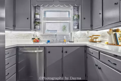 Kitchen - 924 S Myrtle Ave, Kankakee, IL 60901 photo 2 of 3