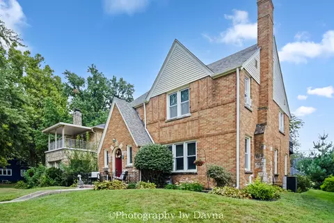 Exterior - 924 S Myrtle Ave, Kankakee, IL 60901 photo 4 of 9