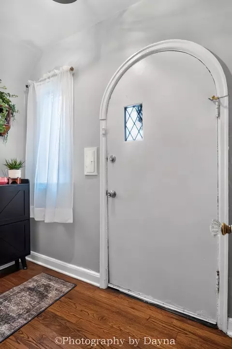Entry Way - 924 S Myrtle Ave, Kankakee, IL 60901 photo 1 of 7