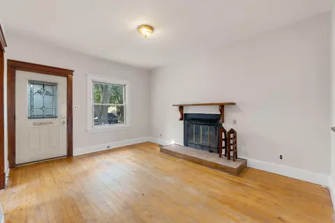 Living - 13 W 37th St, Steger, IL 60475 photo 2 of 4