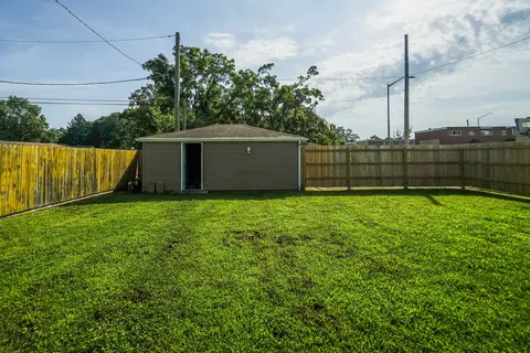 Exterior - 17089 Crane Ave, Hazel Crest, IL 60429 photo 7 of 9