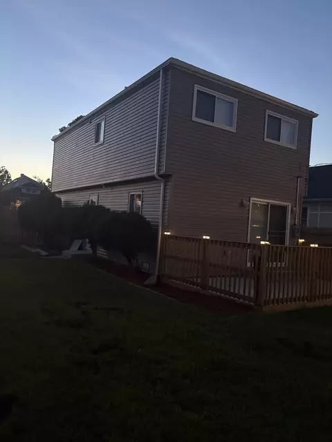Exterior - 17089 Crane Ave, Hazel Crest, IL 60429 photo 8 of 9