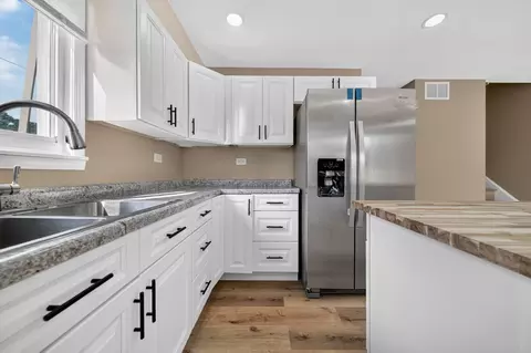 Kitchen - 17089 Crane Ave, Hazel Crest, IL 60429 photo 2 of 6