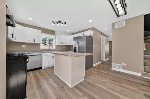 Kitchen - 17089 Crane Ave, Hazel Crest, IL 60429 photo 3 of 6