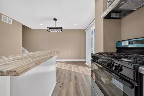 Kitchen - 17089 Crane Ave, Hazel Crest, IL 60429 photo 5 of 6