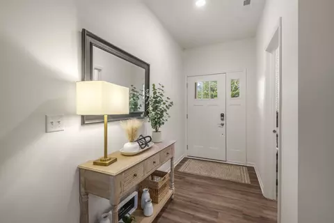 Entry Way - 1009 Draper Rd, Mchenry, IL 60050 photo 1 of 3