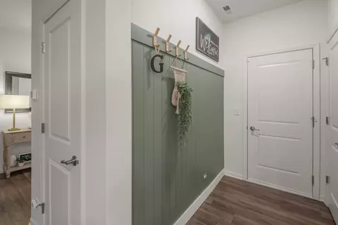 Entry Way - 1009 Draper Rd, Mchenry, IL 60050 photo 3 of 3