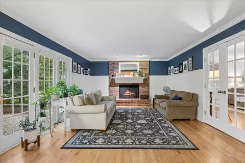 Living - 2701 Old Mill Ln, Rolling Meadows, IL 60008 photo 2 of 4