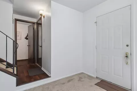 Entry Way - 45 Willow Cir, Cary, IL 60013 photo 1 of 2