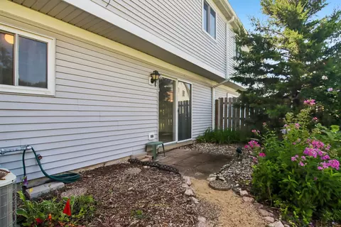 Exterior - 45 Willow Cir, Cary, IL 60013 photo 6 of 14