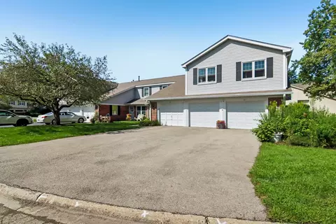 Exterior - 45 Willow Cir, Cary, IL 60013 photo 3 of 14