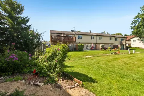 Exterior - 45 Willow Cir, Cary, IL 60013 photo 8 of 14