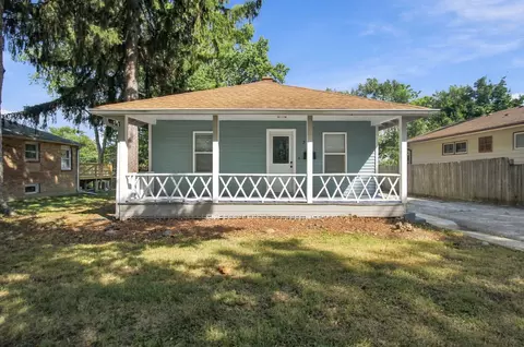 217 N Warwick Ave, Westmont, IL 60559