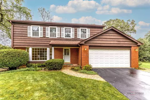 1495 Northwoods Cir, Deerfield, IL 60015