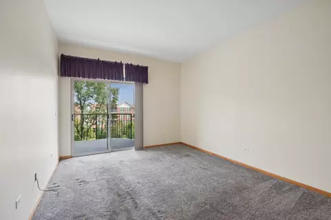 Bedroom - 3125 Town Square Dr #401, Rolling Meadows, IL 60008 photo 1 of 3