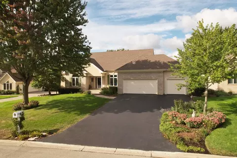 25022 W Palmer Ct, Antioch, IL 60002