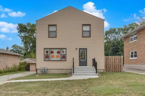 121 S Addison Rd, Addison, IL 60101