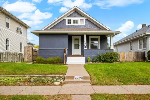 2728 E 18th St, Davenport, IA 52803