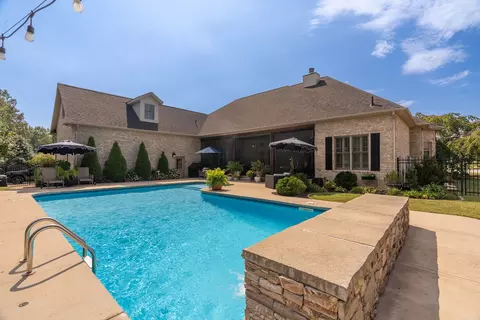 Exterior - 1505 Gleneagle Dr, Marion, IL 62959 photo 12 of 30
