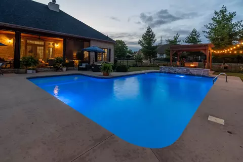 Exterior - 1505 Gleneagle Dr, Marion, IL 62959 photo 18 of 30