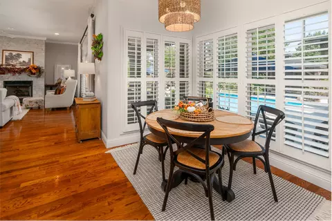 Dining - 1505 Gleneagle Dr, Marion, IL 62959 photo 2 of 2